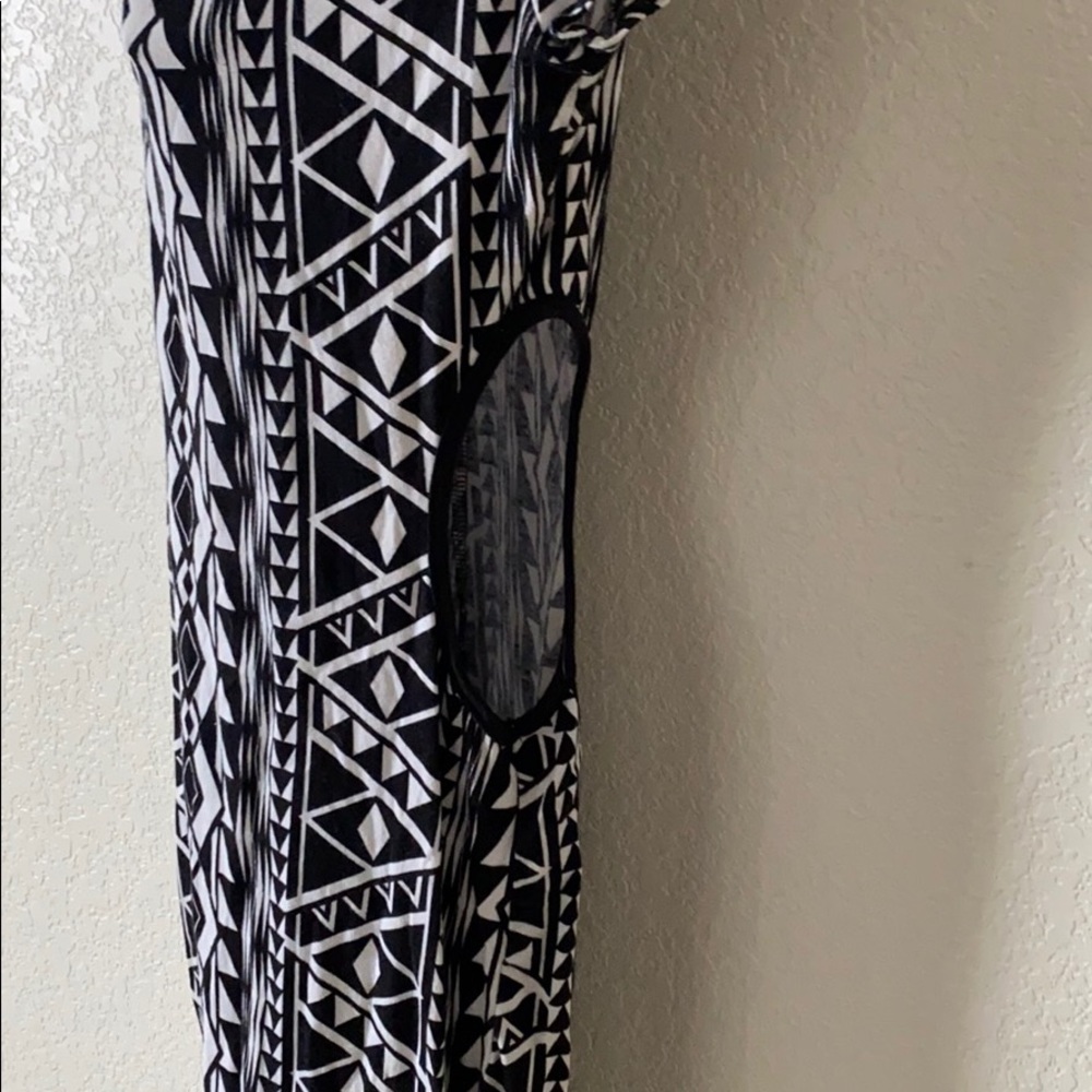 Pattern Dress - Picture 2 of 3